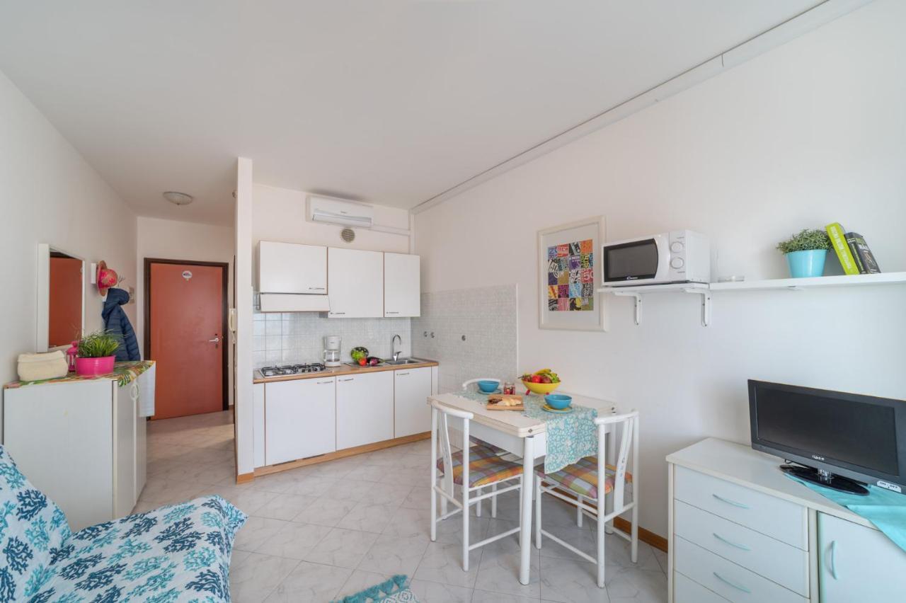 Residenza Puerto Do Sol Apartment Lignano Sabbiadoro Exterior photo