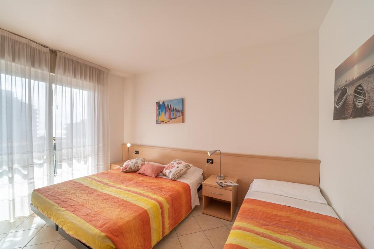 Residenza Puerto Do Sol Apartment Lignano Sabbiadoro Exterior photo
