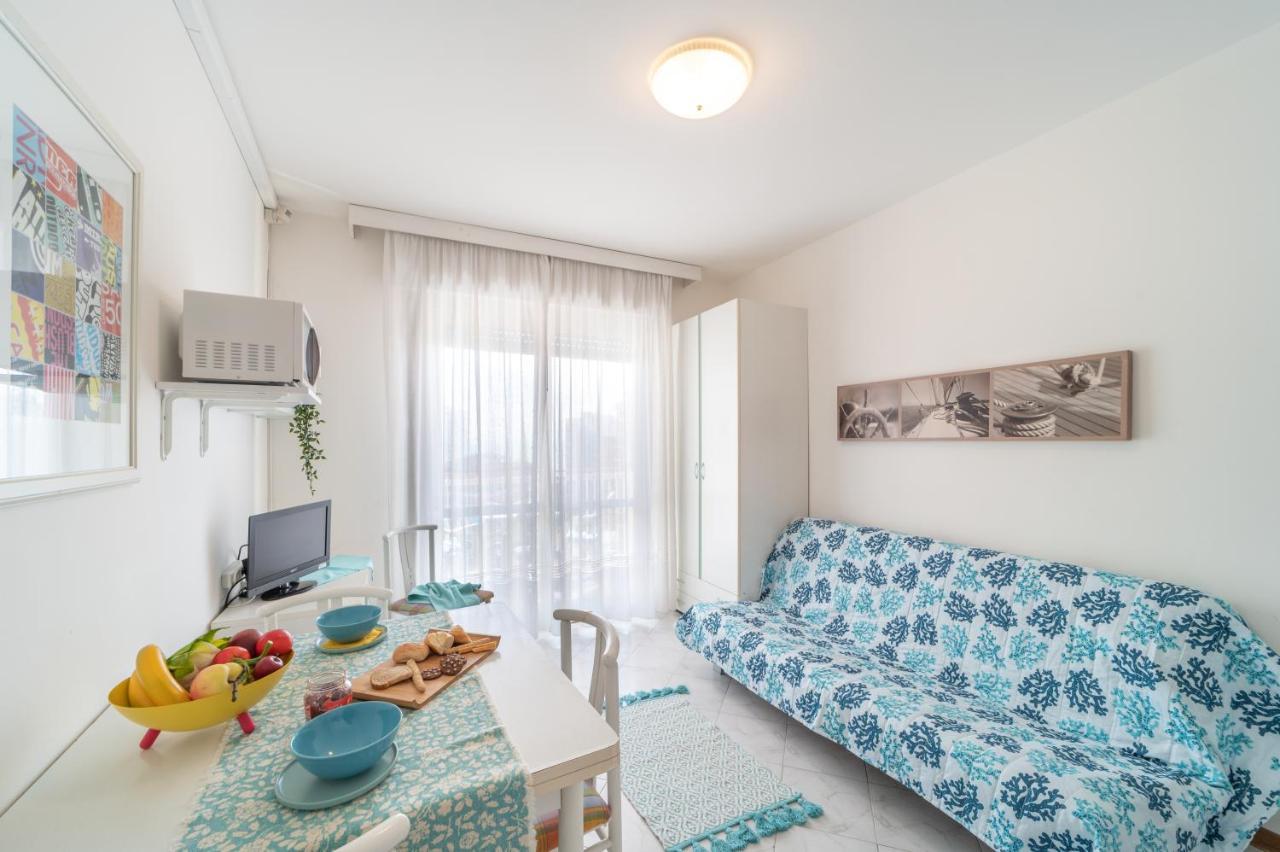 Residenza Puerto Do Sol Apartment Lignano Sabbiadoro Exterior photo